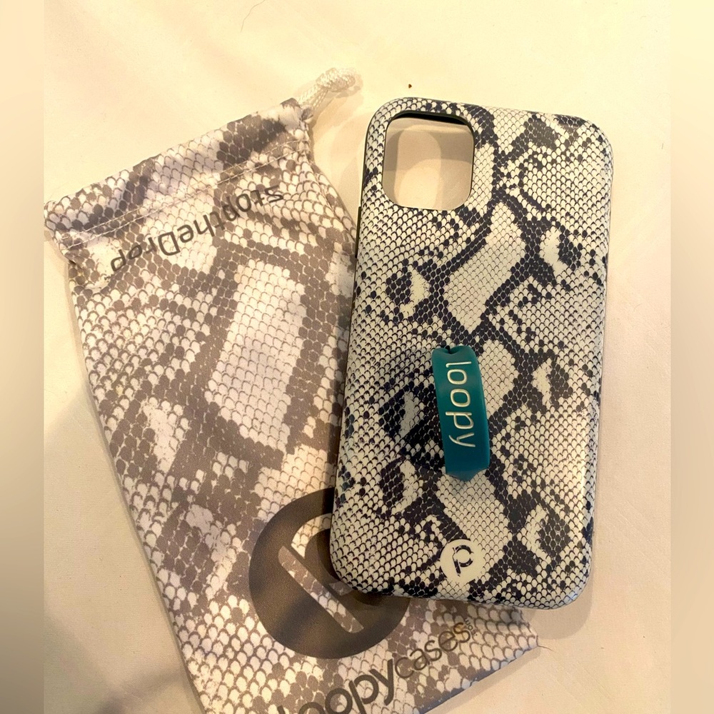 Loopy iPhone 11/iPhone 11XR snakeskin case
